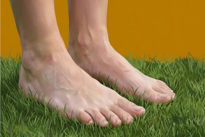 למה כדאי לכם ללכת יחפים על דשא פעם אחת ביום